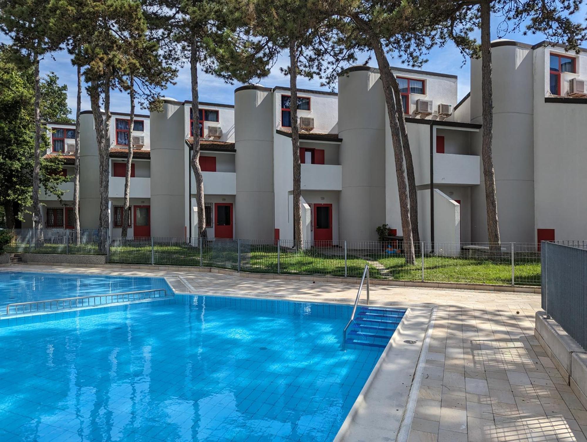 Holiday Village Lignano Sabbiadoro Exterior foto